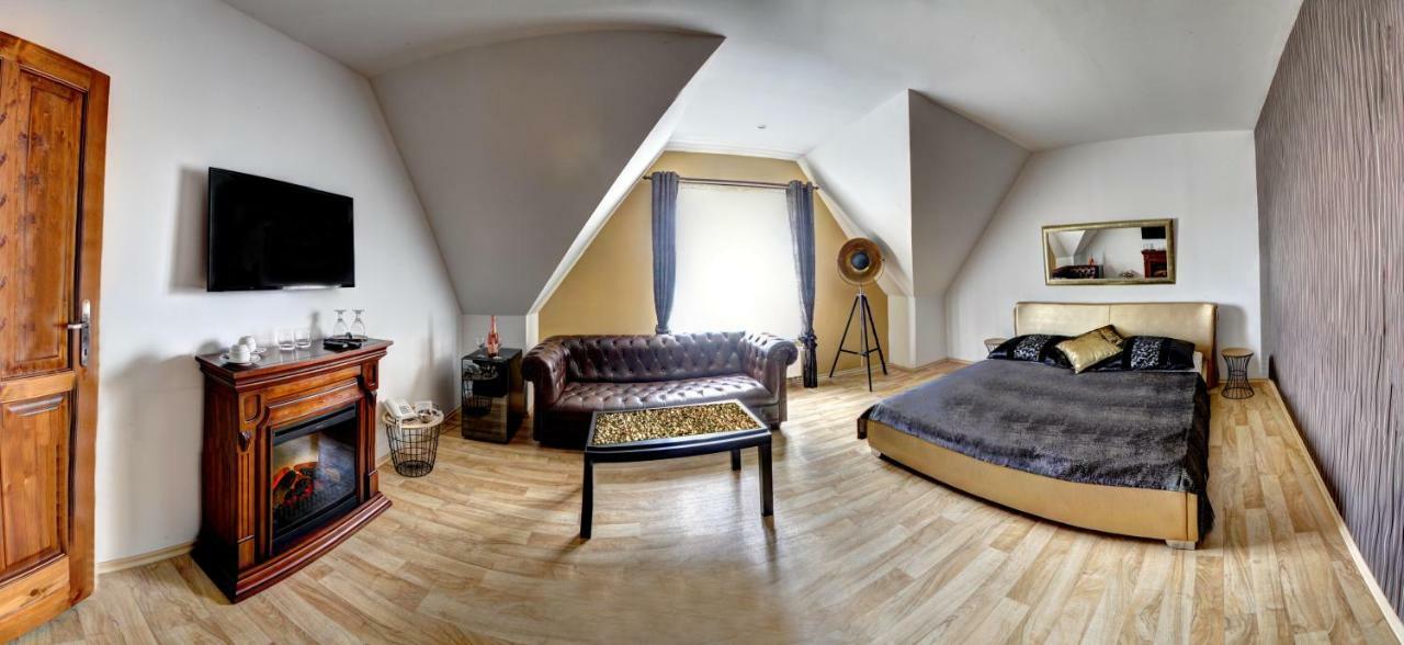 Penzion Tillerova Vila Lázně Bohdaneč Exterior foto