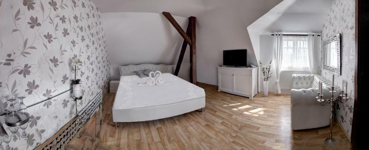 Penzion Tillerova Vila Lázně Bohdaneč Exterior foto